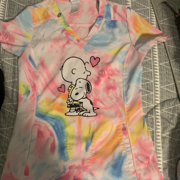 Fun and colorful Peanuts Gang scrub top! - Picture 2 of 2